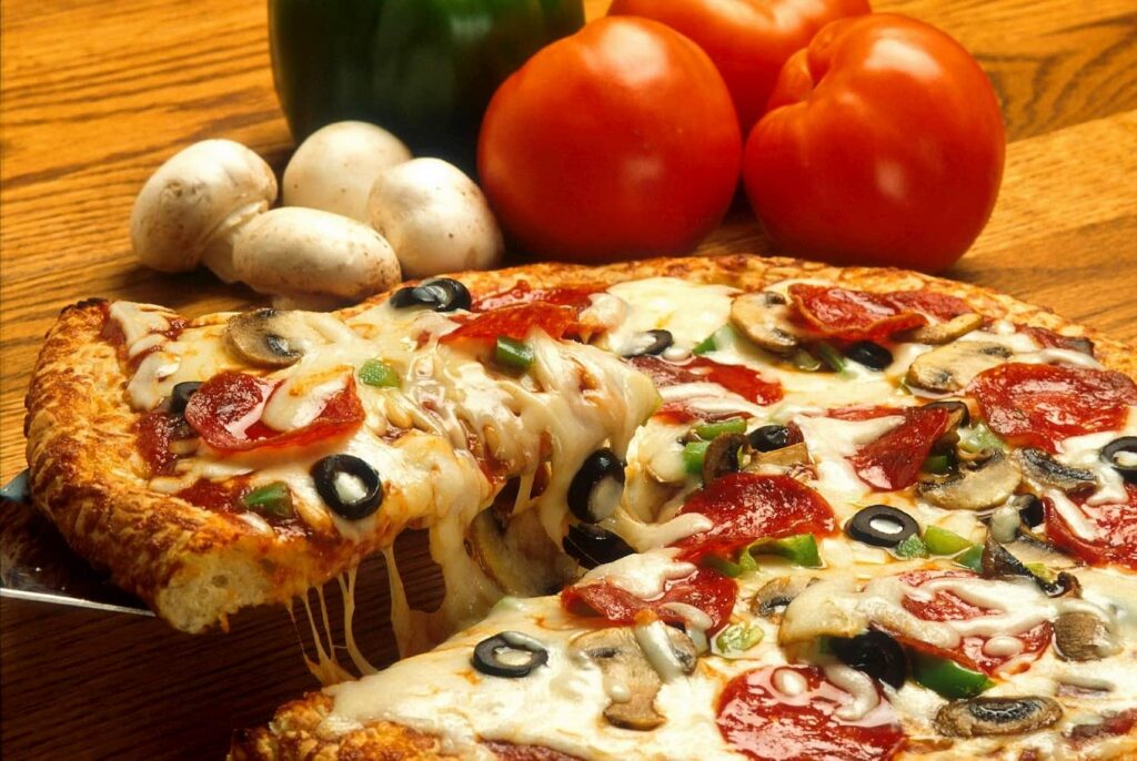 La pizza es una buena fuente de carbohidratos.