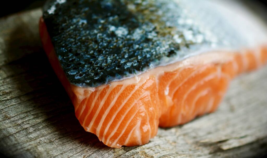 El salmón es una fuente de proteínas y grasas saludables