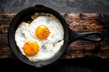 Te decimos cuánta proteína tiene el huevo